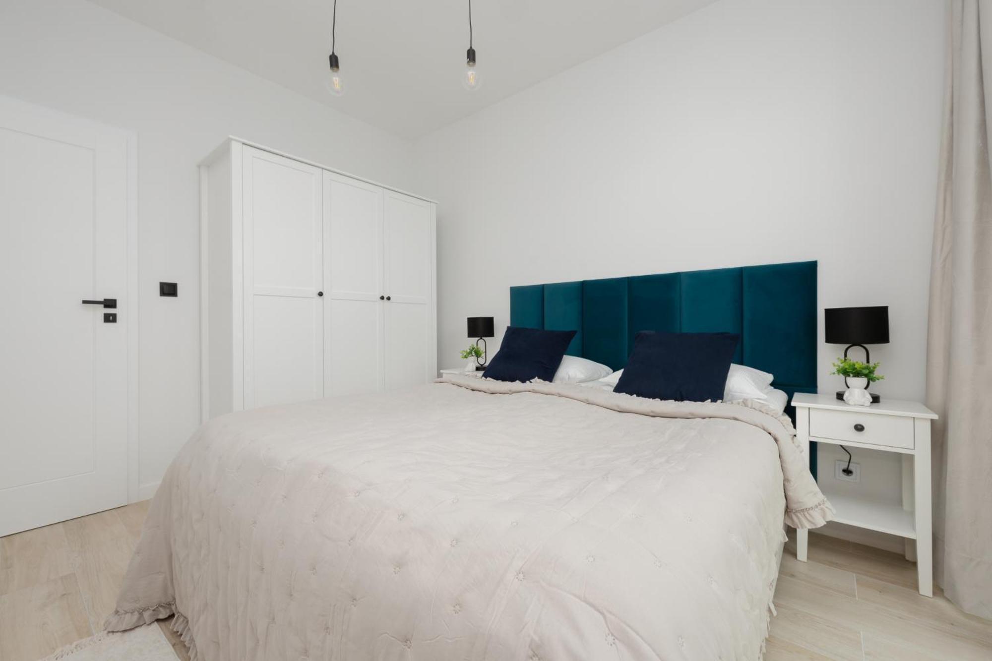 Stylish Apartments With Parking By Noclegi Renters Варшава Экстерьер фото