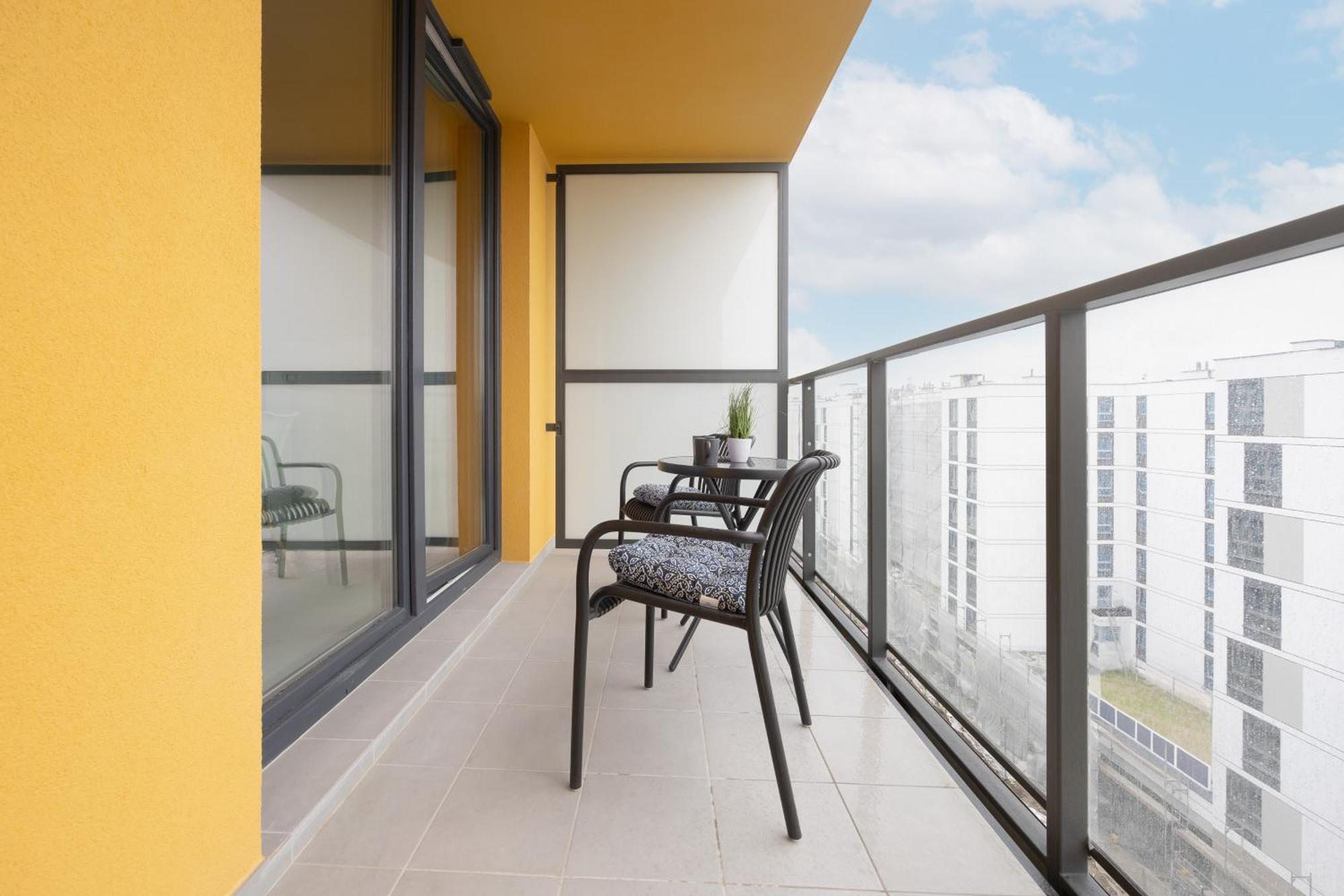 Stylish Apartments With Parking By Noclegi Renters Варшава Экстерьер фото